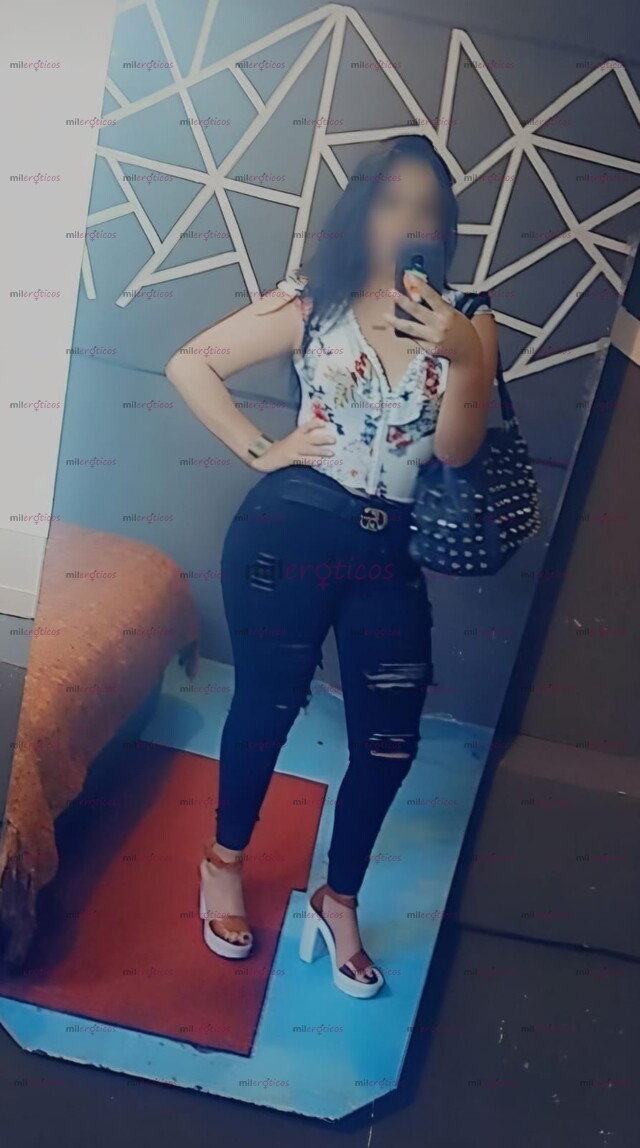 FOTOS DE EVELIN!!!!!!!!!!!!!!!!SOY LINDA Y SIMPÁTICA PERO PUEDO TOMAR EL ROL QUE