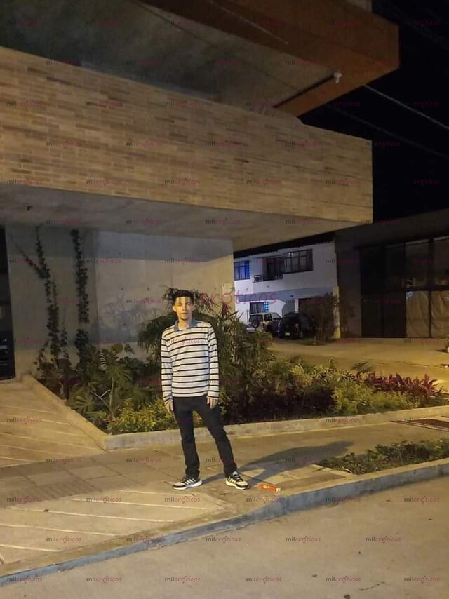 FOTOS DE HOLA SOY UN JOVEN ALTO DELGADO BLANCO MUY CALIENTE