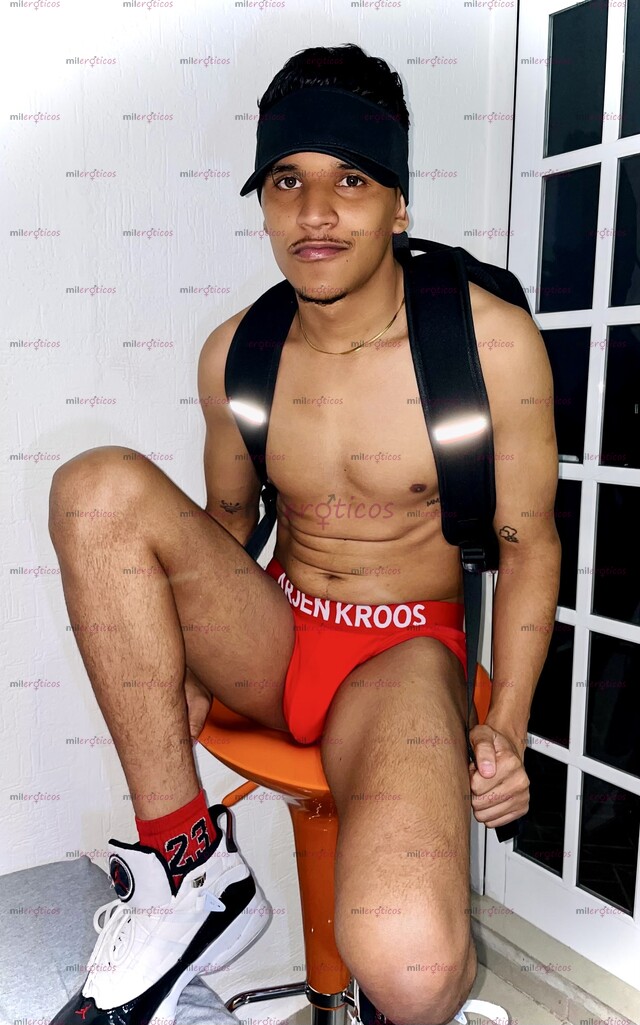 FOTOS DE FLACO VERGON VERSÁTIL DISPUESTO A PASARLA RICO