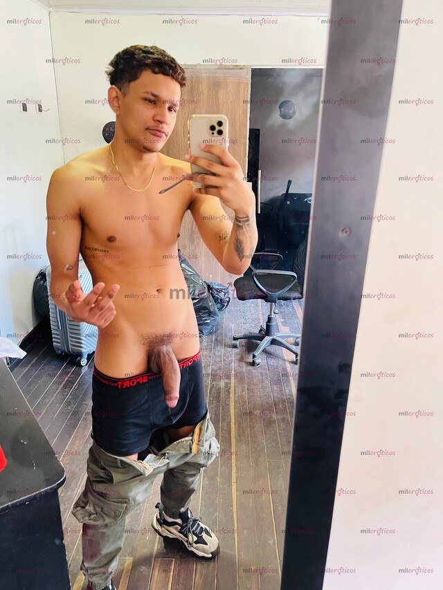 FOTOS DE FLACO VERGON VERSÁTIL DISPUESTO A PASARLA RICO