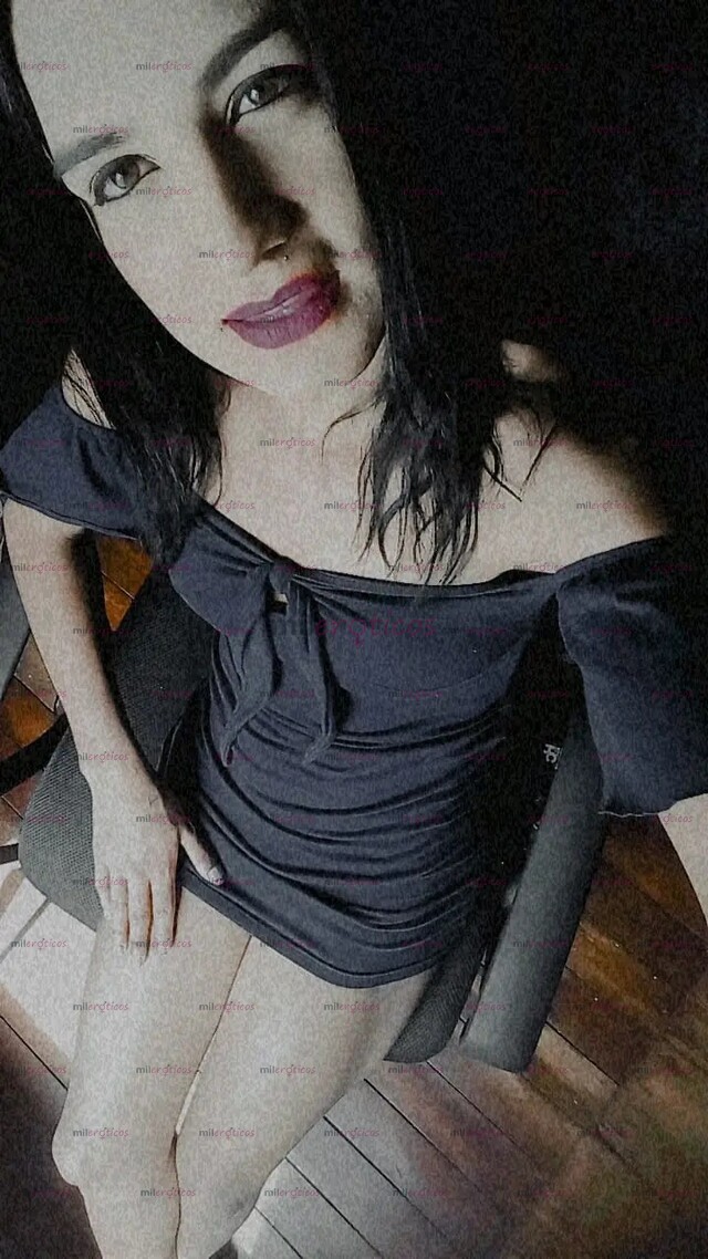 FOTOS DE AMORES YA CON SITIO PROPIO ...MARTINA UNA MORENA VERGONA