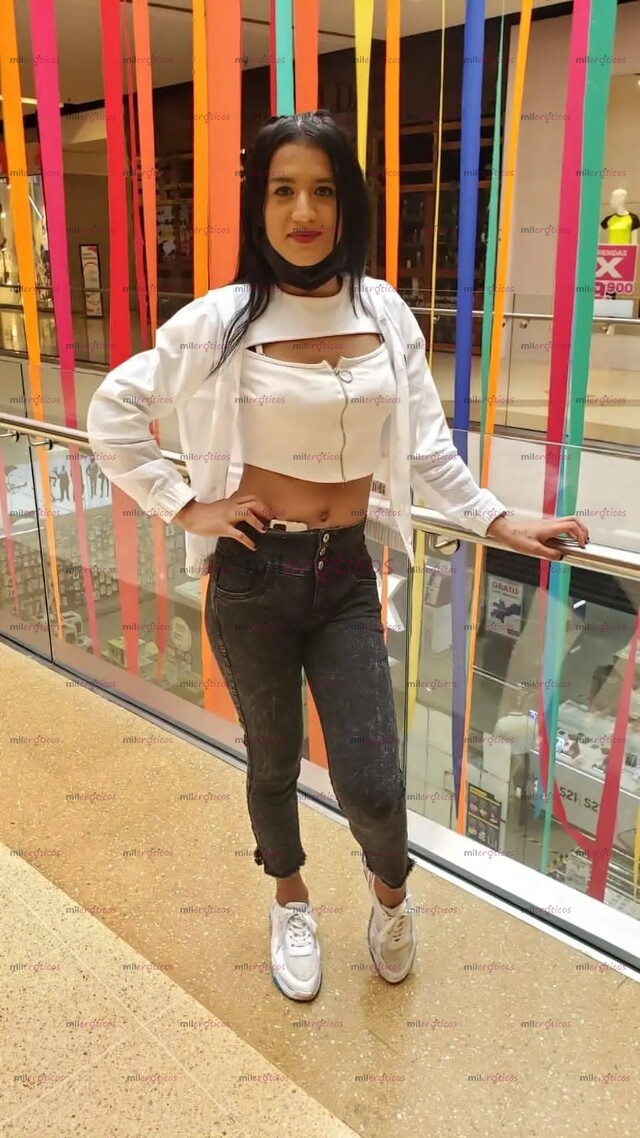 FOTOS DE AMORES YA CON SITIO PROPIO ...MARTINA UNA MORENA VERGONA