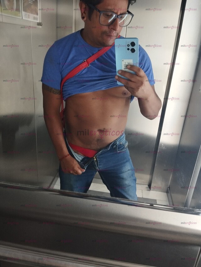 FOTOS DE MASAJISTA ATLÉTICO VARONIL EROTICO PROFESIONAL