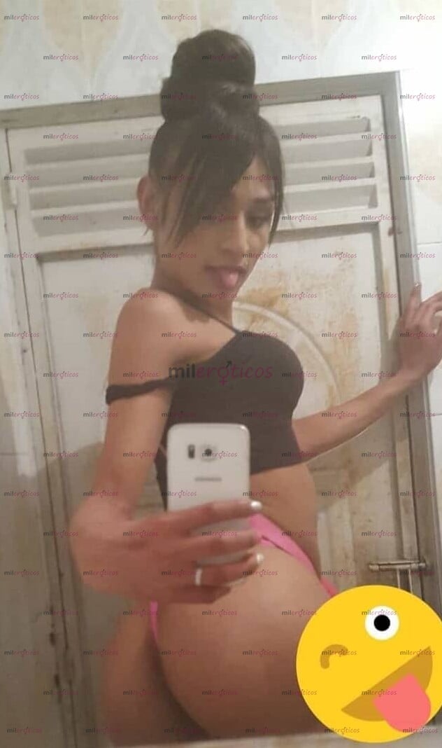 FOTOS DE FLACA SEXY ARRECHA CON GANAS DE UNA VERGA BIEN ERECTA PARA CHUPAR Y CULIAR RICO