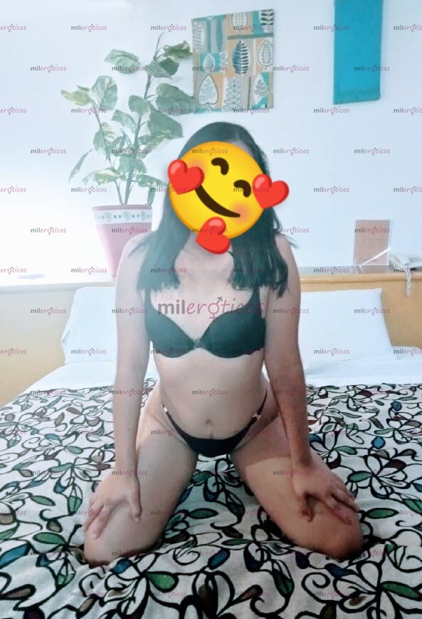 FOTOS DE MOVIMIENTOS DE CADERA Y PODRAS RECORRER TU LENGUA EN TODO MI CUERPO