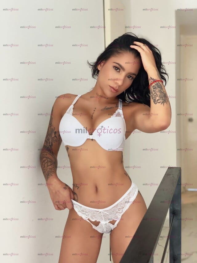 FOTOS DE ALISON FOGOSA CON TODO EN SU LUGAR JOVEN Y BUENA ONDA PECHOS 100% NATURALES