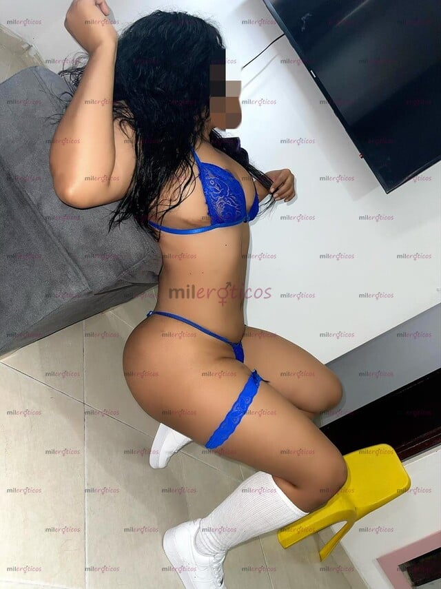 FOTOS DE MIS AMORES VEN A COGER RICO CON. ESTA PUTITA ESTRECHA