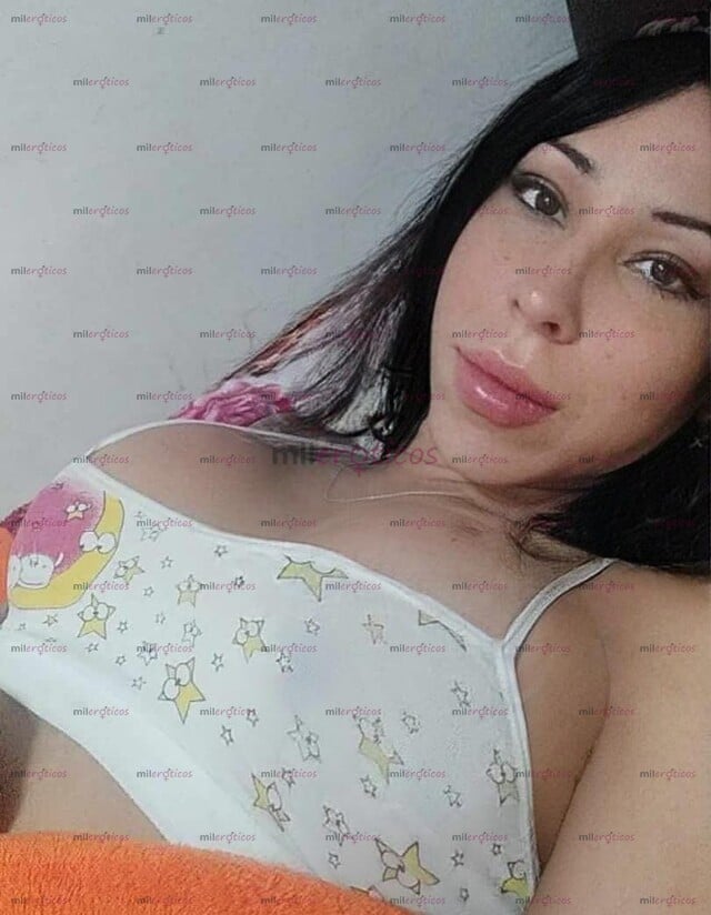 FOTOS DE ÚLTIMO DÍA VALERIA UNA MÁQUINA EXÓTICA EN LA CAMA TODA UNA PERRA