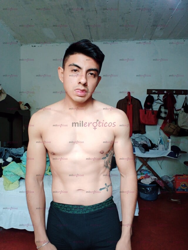 FOTOS DE JAVI, JOVEN ESTUDIANTE VERGON Y FELIZ DE CUMPLIR TUS MAS ENFERMAS FANTASIAS