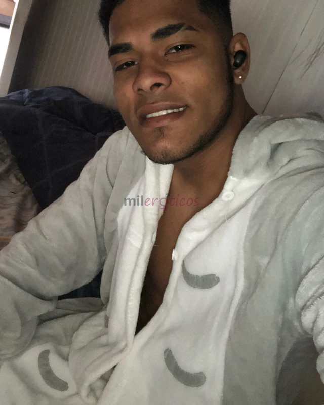 Soy satiro ninfomano caliente o como lo quieras llamartengo 23 anomido como 1 70 o masestoy para complacerte y que disfrutemos juntos haciendo lo que...