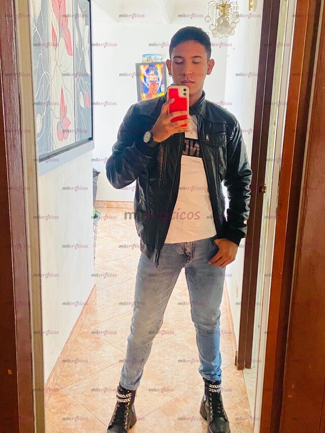 FOTOS DE MORENO DE BUEN CULO CON GANAS DE CONOCER Y COMPLACERTE NO DUDES EN COMUNICARTE C