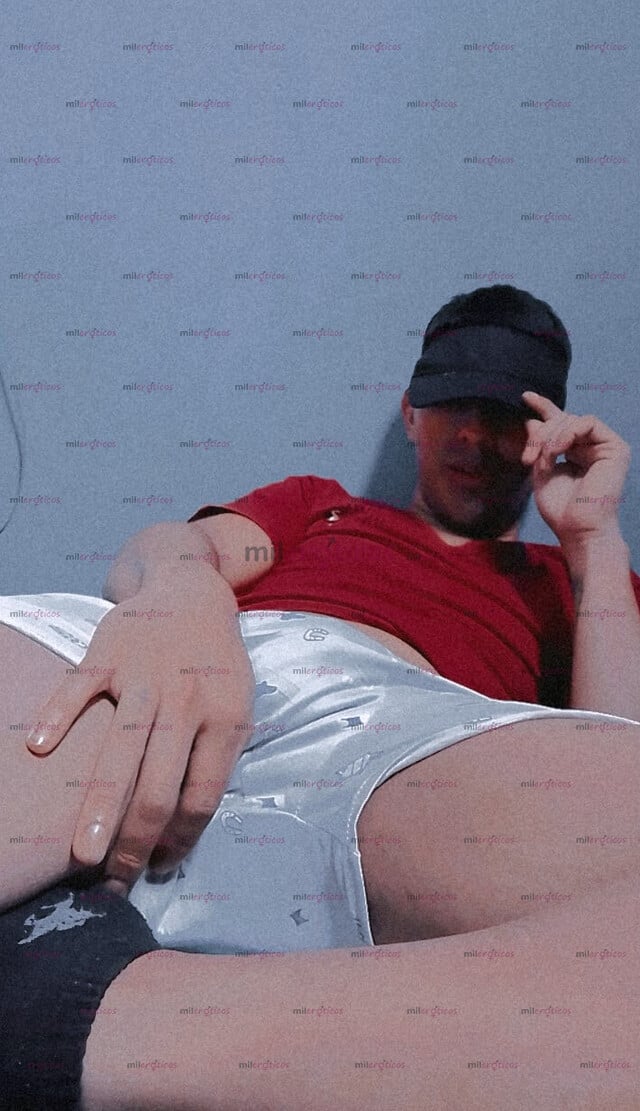 FOTOS DE CHICO APASIONADO Y COMPLACIENTE, CON GANAS DE PASAR UN MOMENTO AGRADABLE CONTIGO