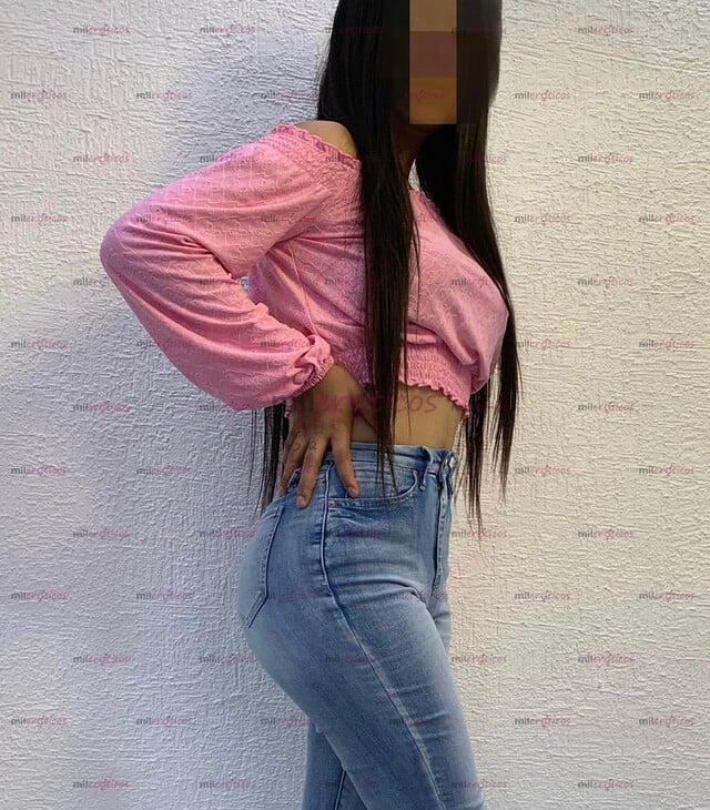 FOTOS DE ERIKA, MORENA DE FUEGO CON LA MEJOR DISTRACCIÓN Y DISPONIBLE CHIQUILLO
