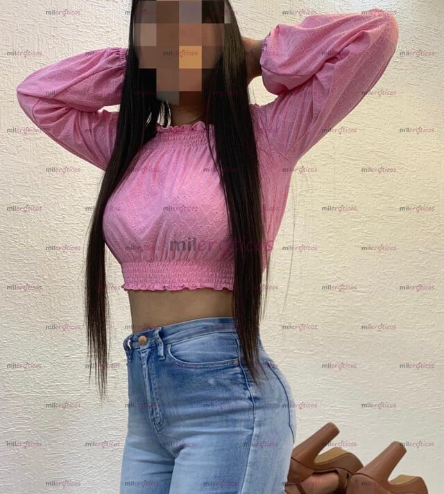 FOTOS DE ERIKA, MORENA DE FUEGO CON LA MEJOR DISTRACCIÓN Y DISPONIBLE CHIQUILLO