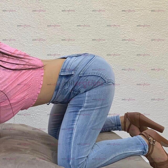 FOTOS DE ERIKA, MORENA DE FUEGO CON LA MEJOR DISTRACCIÓN Y DISPONIBLE CHIQUILLO