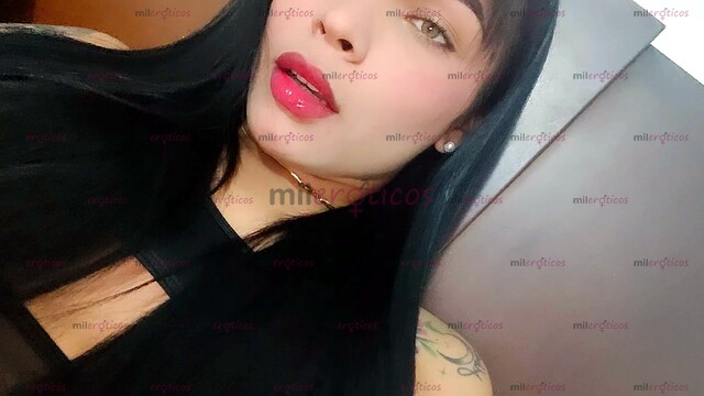 FOTOS DE OJOS CLAROS PIEL DELICADA DE PASO EN LA CIUDAD