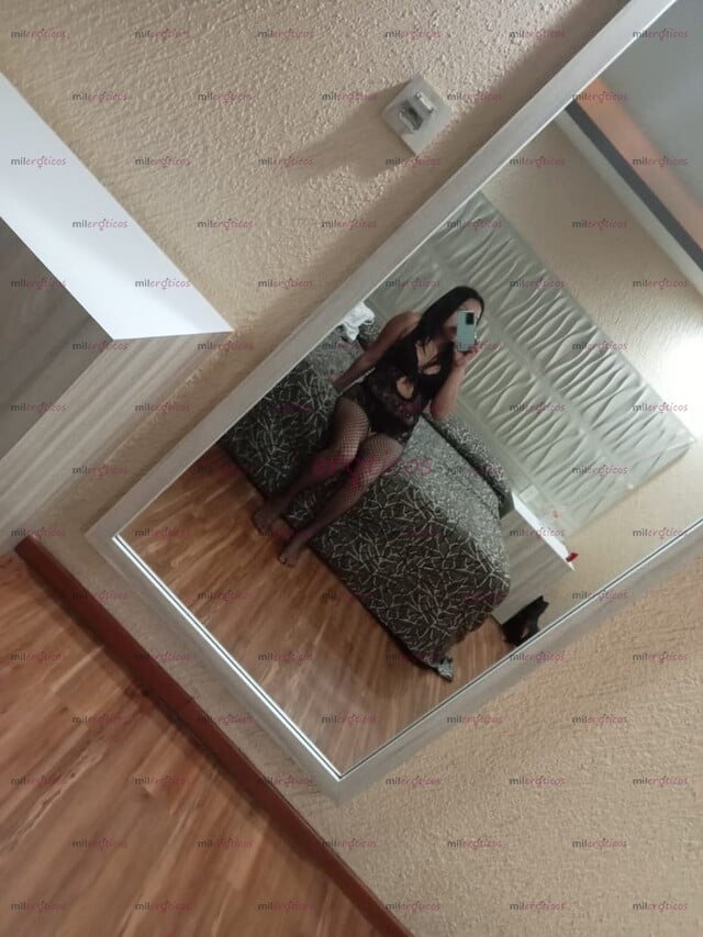 FOTOS DE CHIQUITA VIP NENITA CON UNA PUSHI BIEN CALIENTITA ESTRECHITA