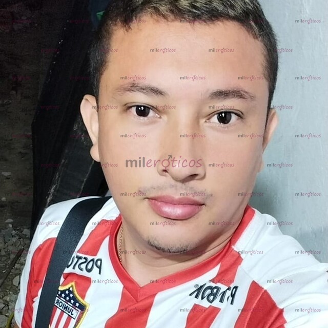 FOTOS DE MACHO VERGON COMPLACIENTE 100 HETERO CON EXPERIENCIA ENTRIOS CON PAREJAS