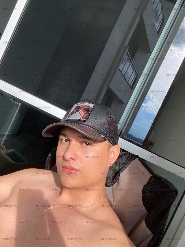 FOTOS DE CAMILO EN MEDELLÍN DISCRECIÓN 100% 22 AÑOS