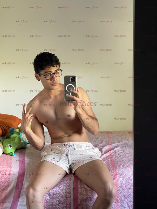 FOTOS DE SEXY TWINK PASIVO NALGONCITO, CACHONDO DISPUESTO A TODO
