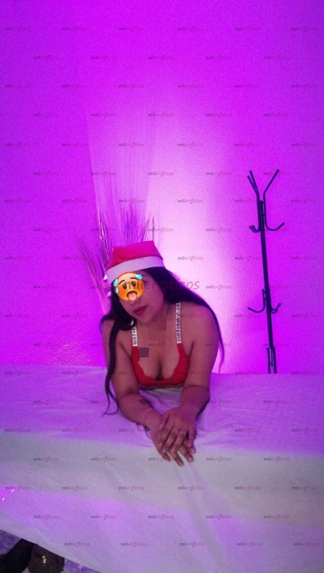 FOTOS DE EMILY....NALGONA,BONITA Y MULTIORGÁSMICA