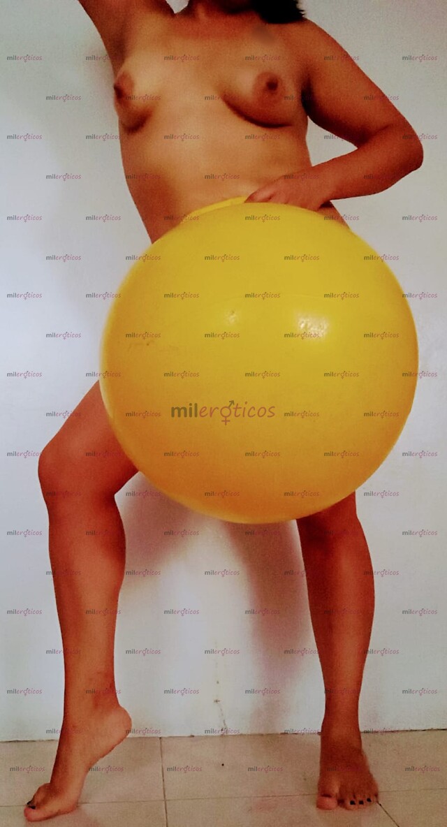FOTOS DE JUGUETONA Y FLEXIBEL JULIETA. DEJAME JUGAR CON TUS PELOTAS