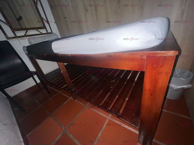 FOTOS DE VENDO 3 CAMILLAS GRANDES BONITAS EN MADERA PERFECTO ESTADO