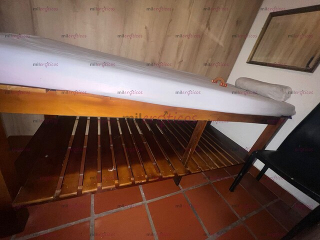 FOTOS DE VENDO 3 CAMILLAS GRANDES BONITAS EN MADERA PERFECTO ESTADO