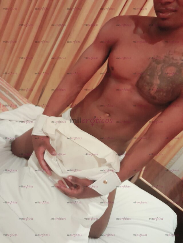 FOTOS DE ALFRE RECIÉN LLEGADO DE CUBA BIEN DOTADO PARA COMPLACERTE