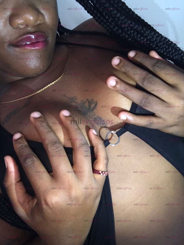 FOTOS DE HERMOSA MORENA CULONA LA REYNA DEL SQUIRT