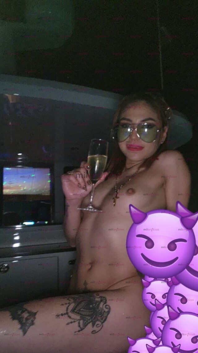 FOTOS DE HERMOSA CHICA DELGADA, MUY CALIENTE Y MOJADA PARA TI BEBE