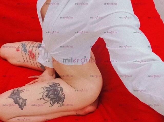 FOTOS DE HERMOSA CHICA DELGADA, MUY CALIENTE Y MOJADA PARA TI BEBE