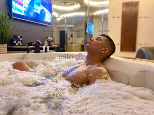 FOTOS DE RAMZYZZ ACOMPAÑANTE DE MUJERES, PAREJAS, CABALLEROS