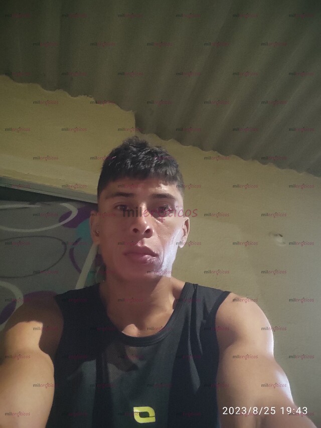 FOTOS DE HOLA MUCHO GUSTO MI NOMBRE ES DANIEL SOY UN CHICO DE 24 AÑOS OFREZCO MIS SERVICI
