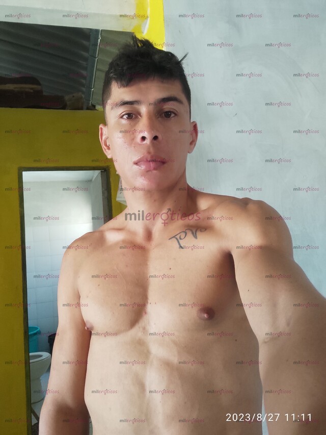 FOTOS DE HOLA MUCHO GUSTO MI NOMBRE ES DANIEL SOY UN CHICO DE 24 AÑOS OFREZCO MIS SERVICI