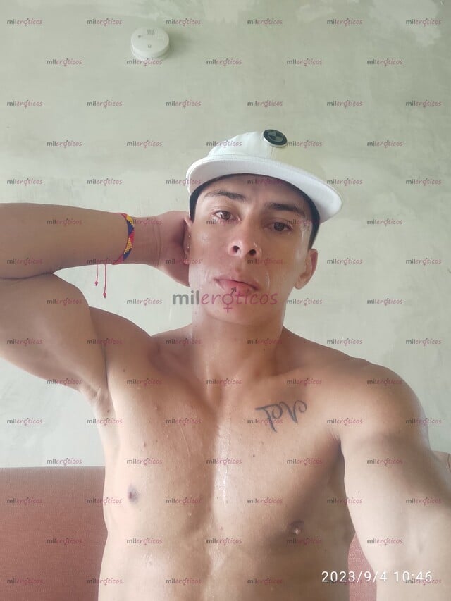 FOTOS DE HOLA MUCHO GUSTO MI NOMBRE ES DANIEL SOY UN CHICO DE 24 AÑOS OFREZCO MIS SERVICI