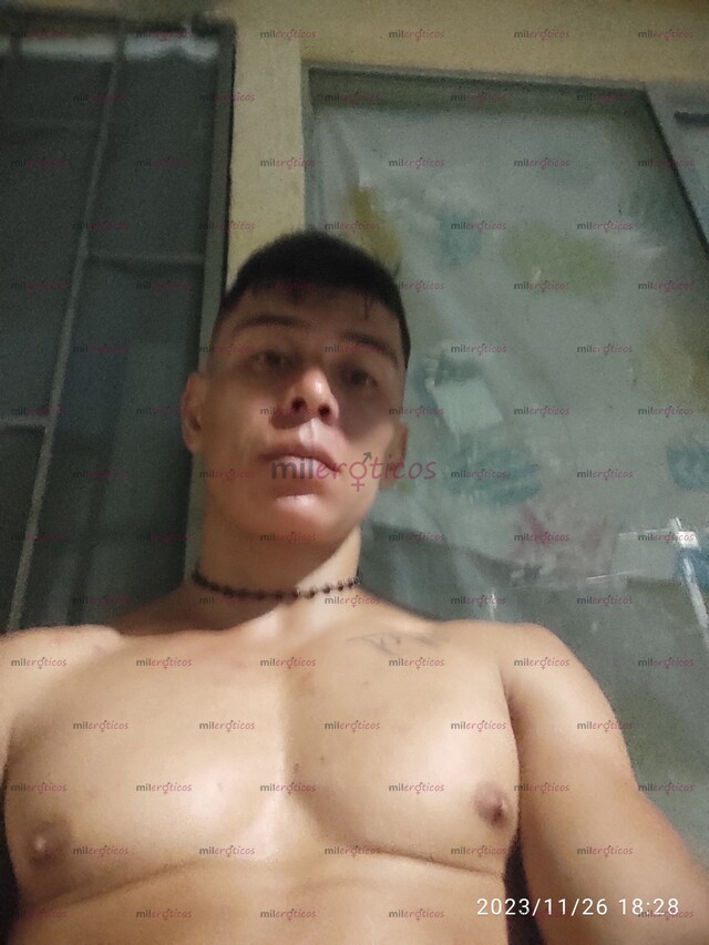 FOTOS DE HOLA MUCHO GUSTO MI NOMBRE ES DANIEL SOY UN CHICO DE 24 AÑOS OFREZCO MIS SERVICI