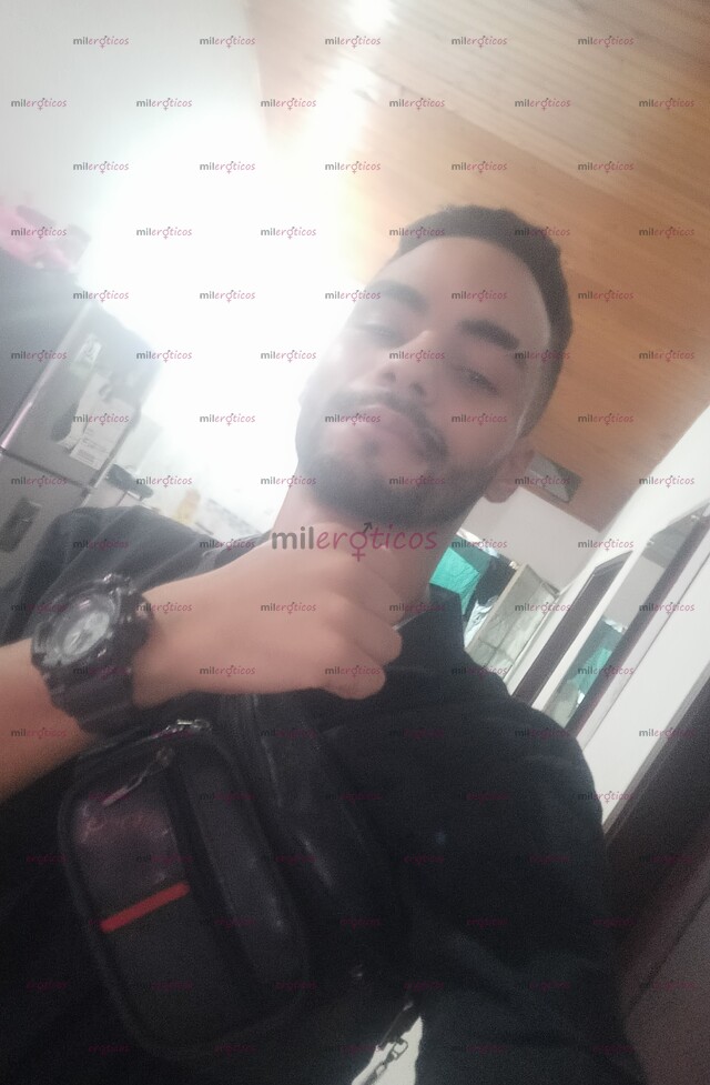 FOTOS DE JOVEN DE 23 AÑOS ADICTO AL SEXO. PREPARADO PARA CUMPLIR TUS FANTASÍAS