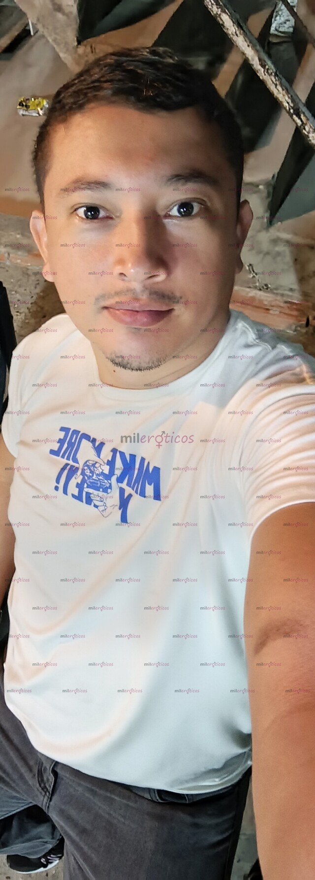 FOTOS DE HOMBRE ALTO SIMPATICO CON BUENA DOTACION