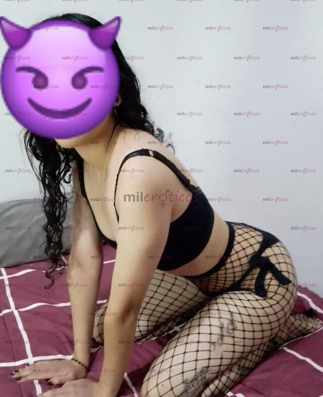 FOTOS DE VALENTINA DELGADITA, JOVEN, DIVERTIDA, ALEGRE TENGO TODO EN SU LUGAR!!