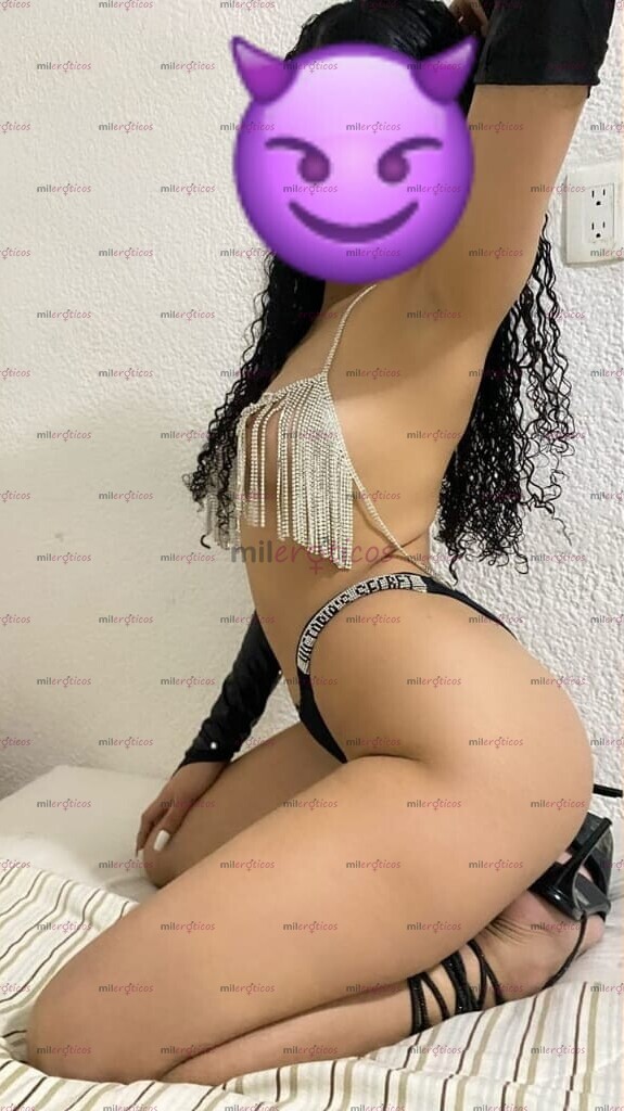 FOTOS DE VALENTINA DELGADITA, JOVEN, DIVERTIDA, ALEGRE TENGO TODO EN SU LUGAR!!