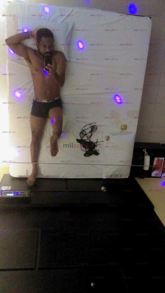 FOTOS DE EL INICIO DE UNA AVENTURA SEXUAL INOLVIDABLE, CON TU RICO NEGRITO GIGOLO (PUTO)