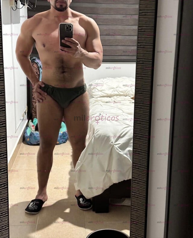 FOTOS DE GUAPO, MUSCULOSO, REGALATE UN RATO DE PLACER.
