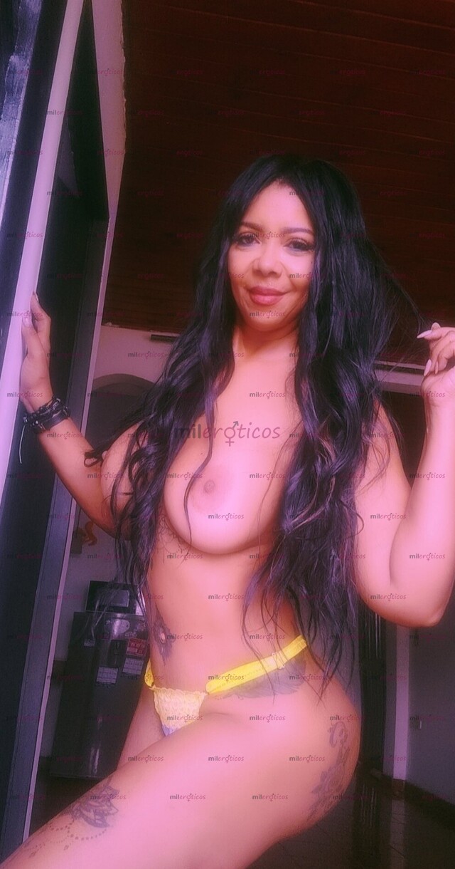 FOTOS DE BOMBONCITO EN LA CIUDAD CON MI EXUBERANTE CUERPO SEXY Y SENSUAL