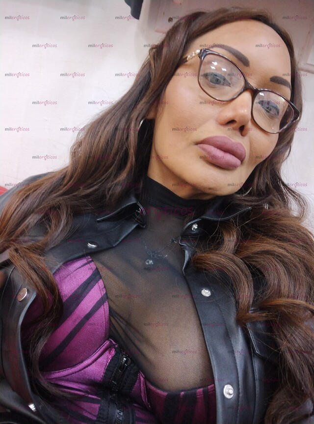 FOTOS DE HOLA SOY CHIKA CALIENTE MAMADORA Y MUY FOGOSA LA MAMÁ CULO