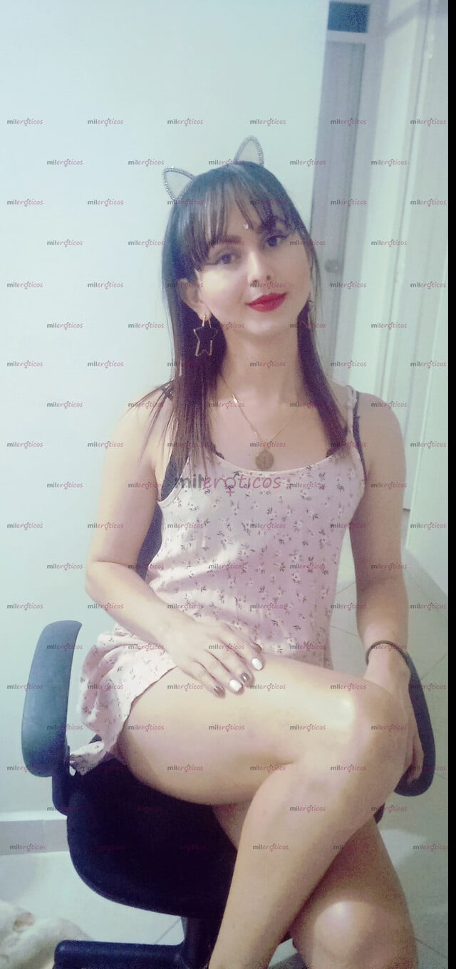 FOTOS DE SOY UNA POLLITA DE 23 TRAGONA CON GANAS DE QUE ME FOLLES DURO Y ME LLENES DE LEC