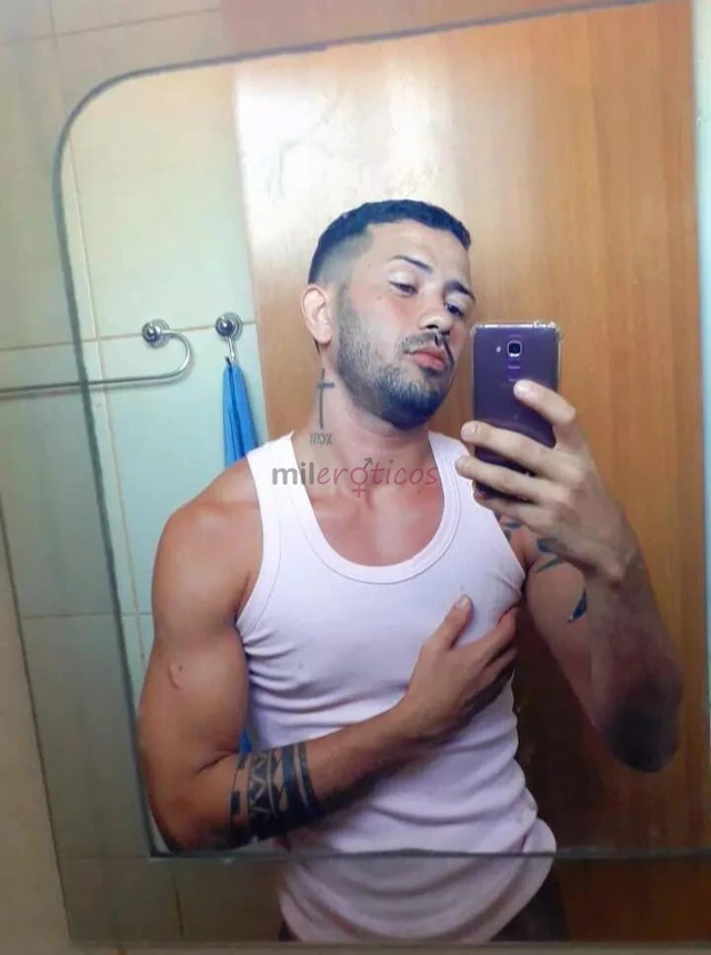 Me chamo murilo tenho 27 anos l sou um cara safado gosto de putarias tenho 21 cm de pika grossa sou viciado em sexo garanto que vou te satisfazer tenh...