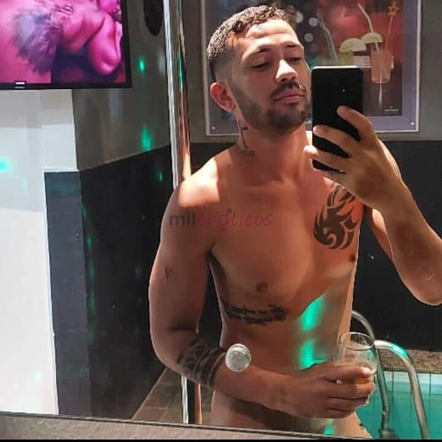 Me chamo murilo tenho 27 anos l sou um cara safado gosto de putarias tenho 21 cm de pika grossa sou viciado em sexo garanto que vou te satisfazer tenh...