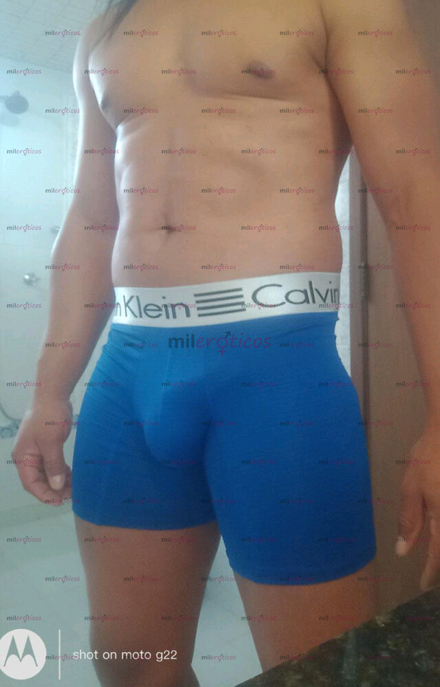 FOTOS DE NEGRO SÚPER CALIENTE Y DOTADO DISPUESTO A HACERTE SENTIR LA MUJER MÁS DESEADA