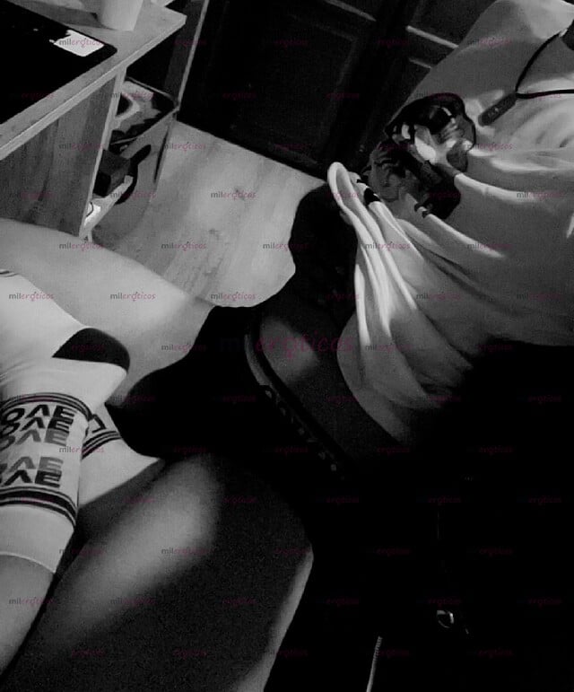 FOTOS DE JOVEN UNIVERSITARIO DISPUESTO A CALMAR TODAS TUS GANAS